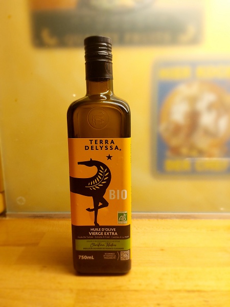 Kalt gepresstes bio Olivenöl