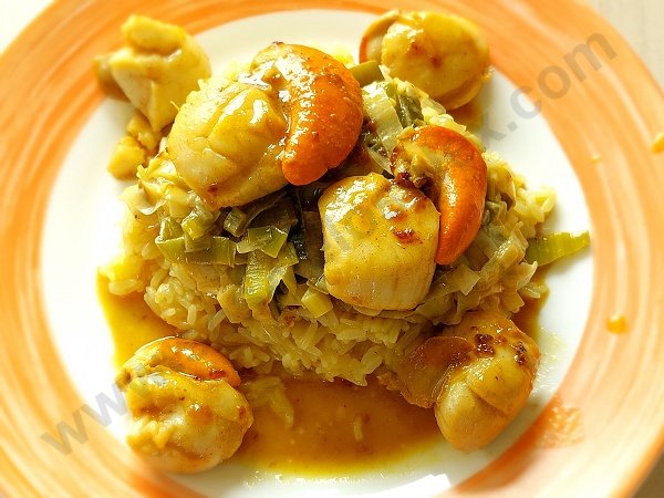 Jakobsmucheln auf Lauchbett, bretonisches Gericht